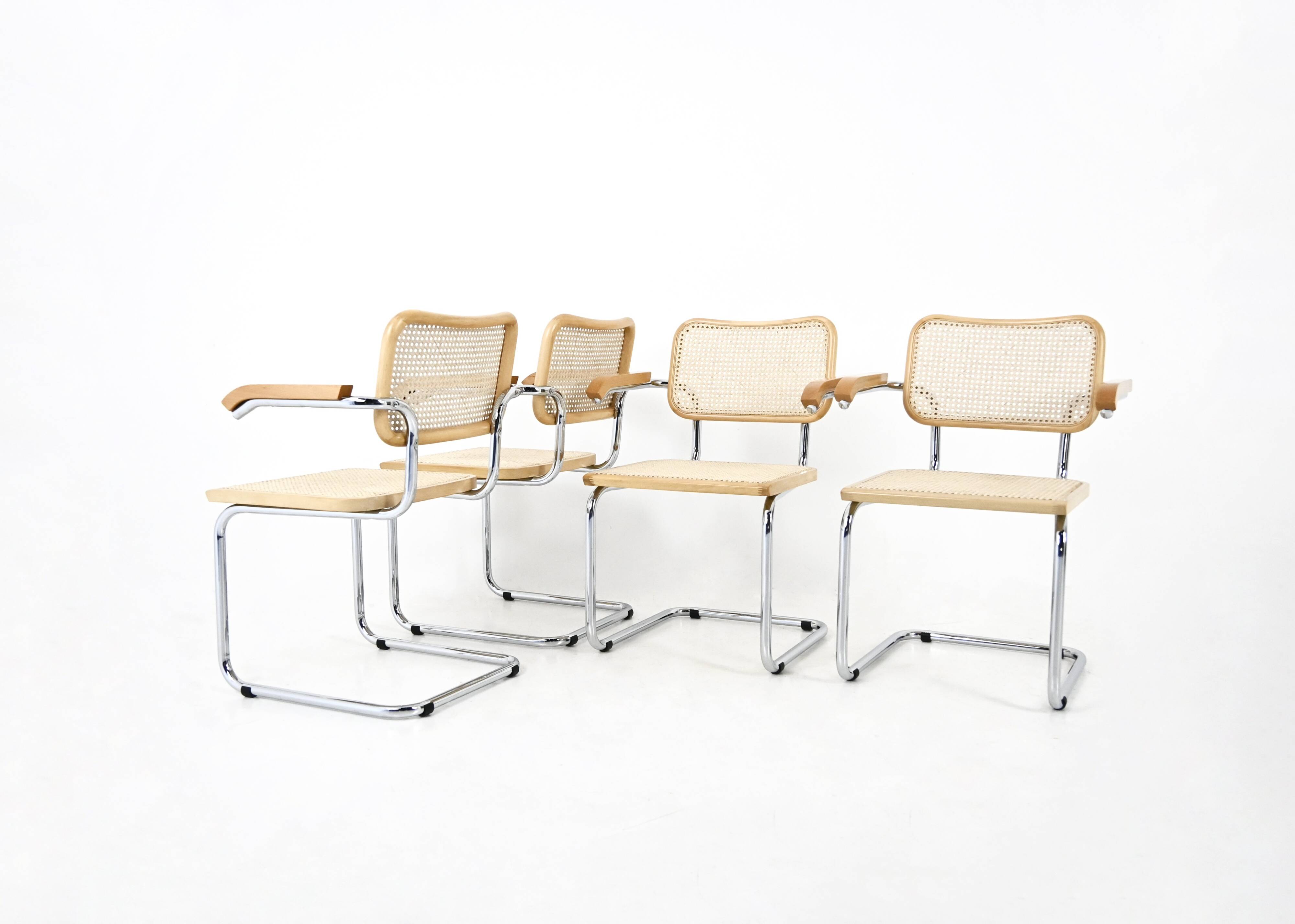 Ensemble de 4 Chaises Style B32 par Marcel Breuer