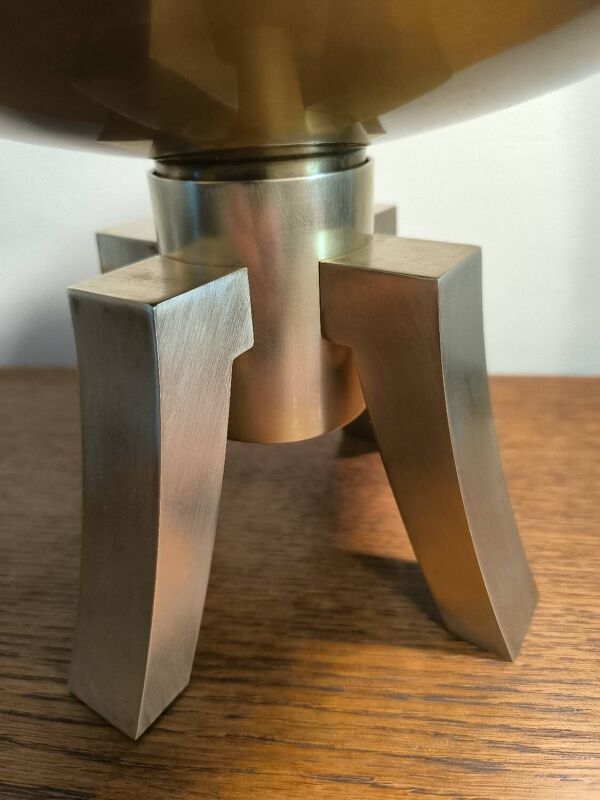 Bougeoir moderniste en bronze circa 1965