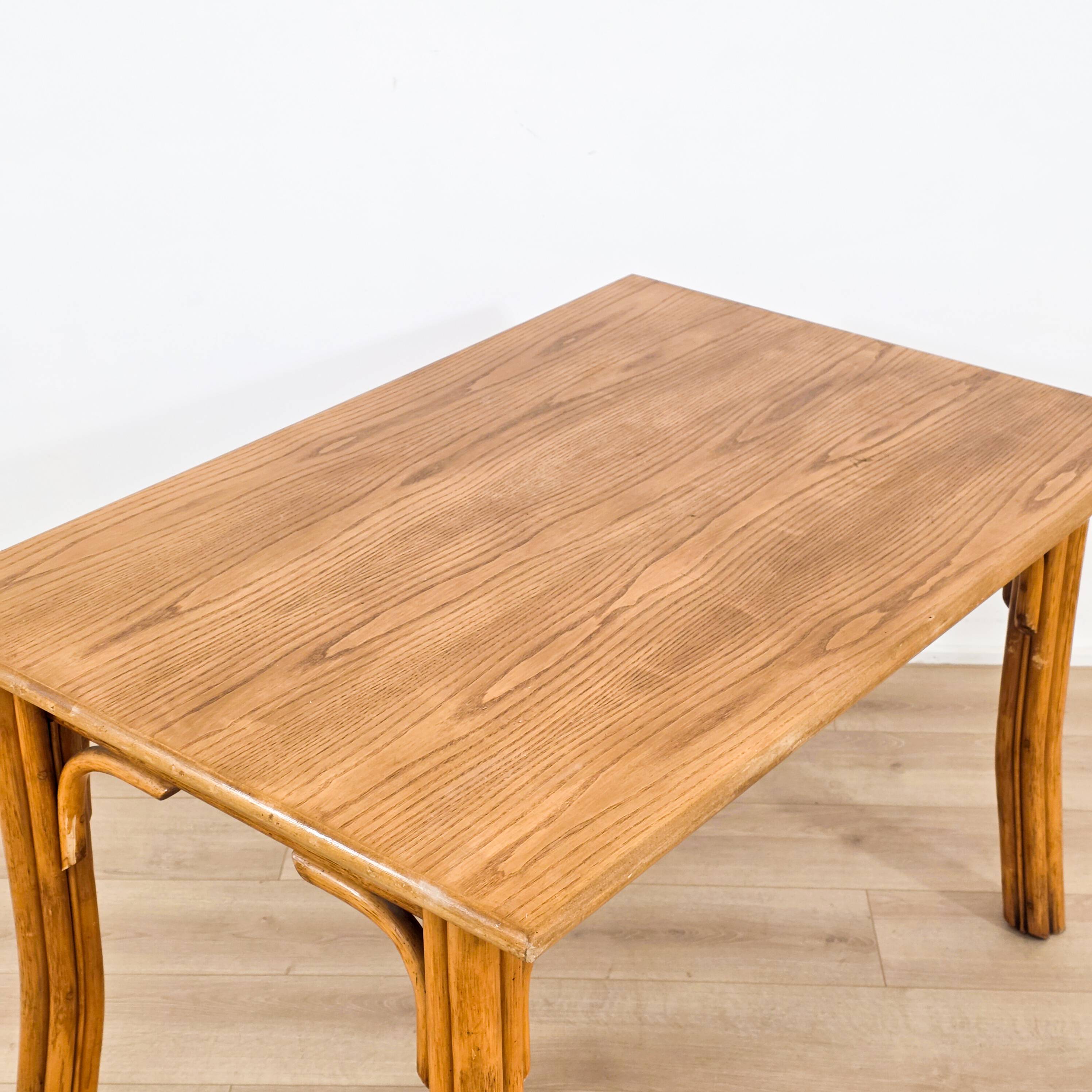 Superbe table à manger en bois massif des années 1950