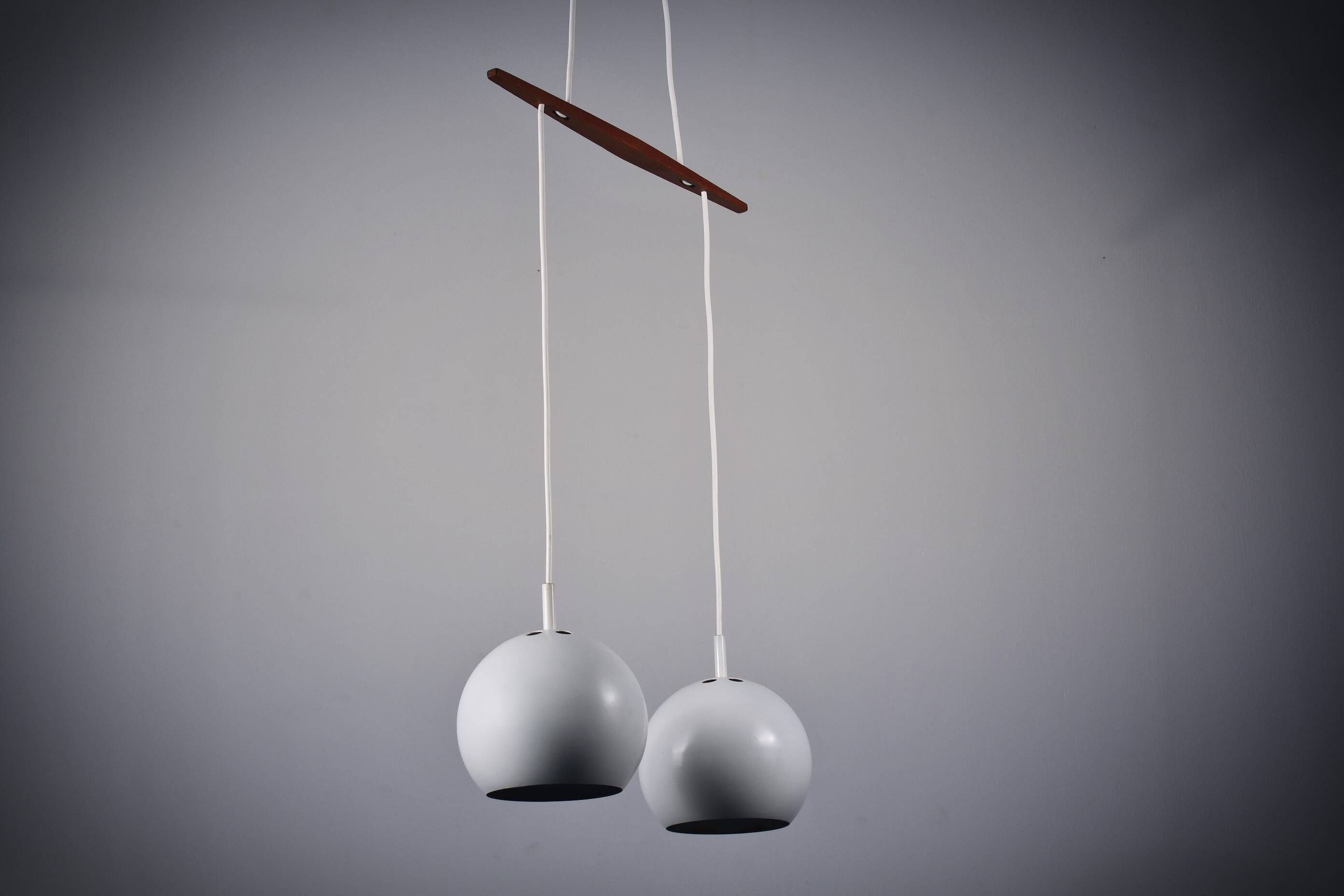 Lampe suspendue, design danois, années 1960. Benny Frandsen