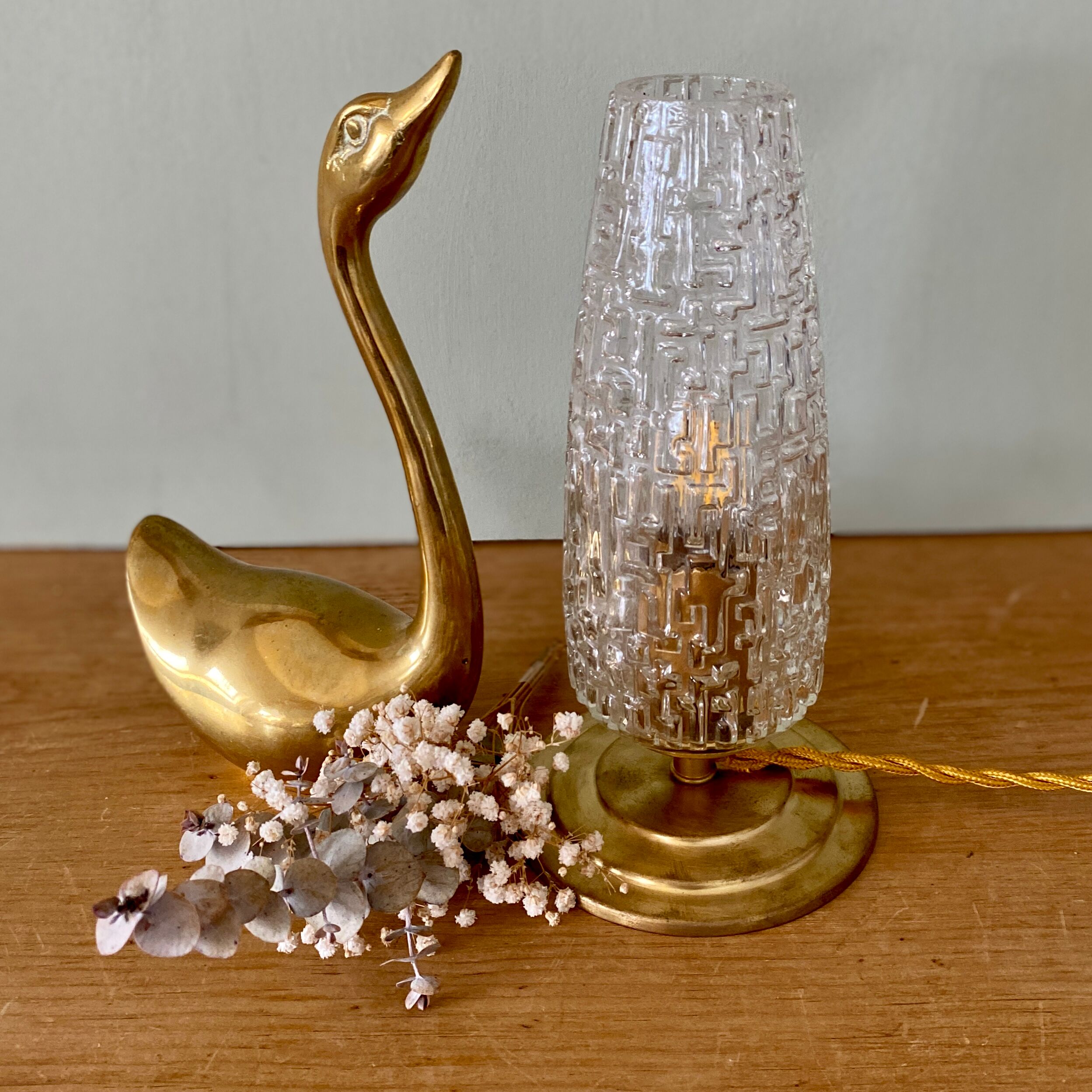 Vintage tulip table lamp in glass