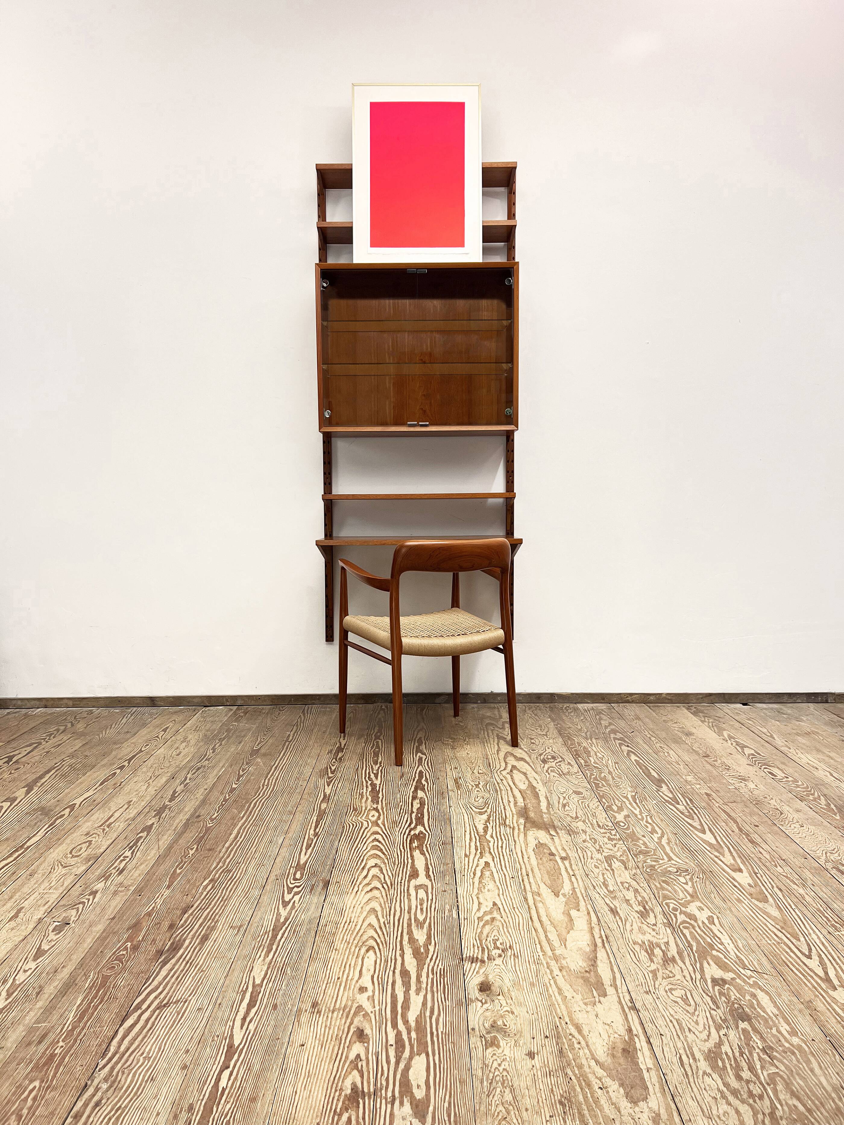 Small Mid-Century Modern Wall Unit,  Royal System with  Desk, Poul Cadovius for Cado, Denmark, 1950s