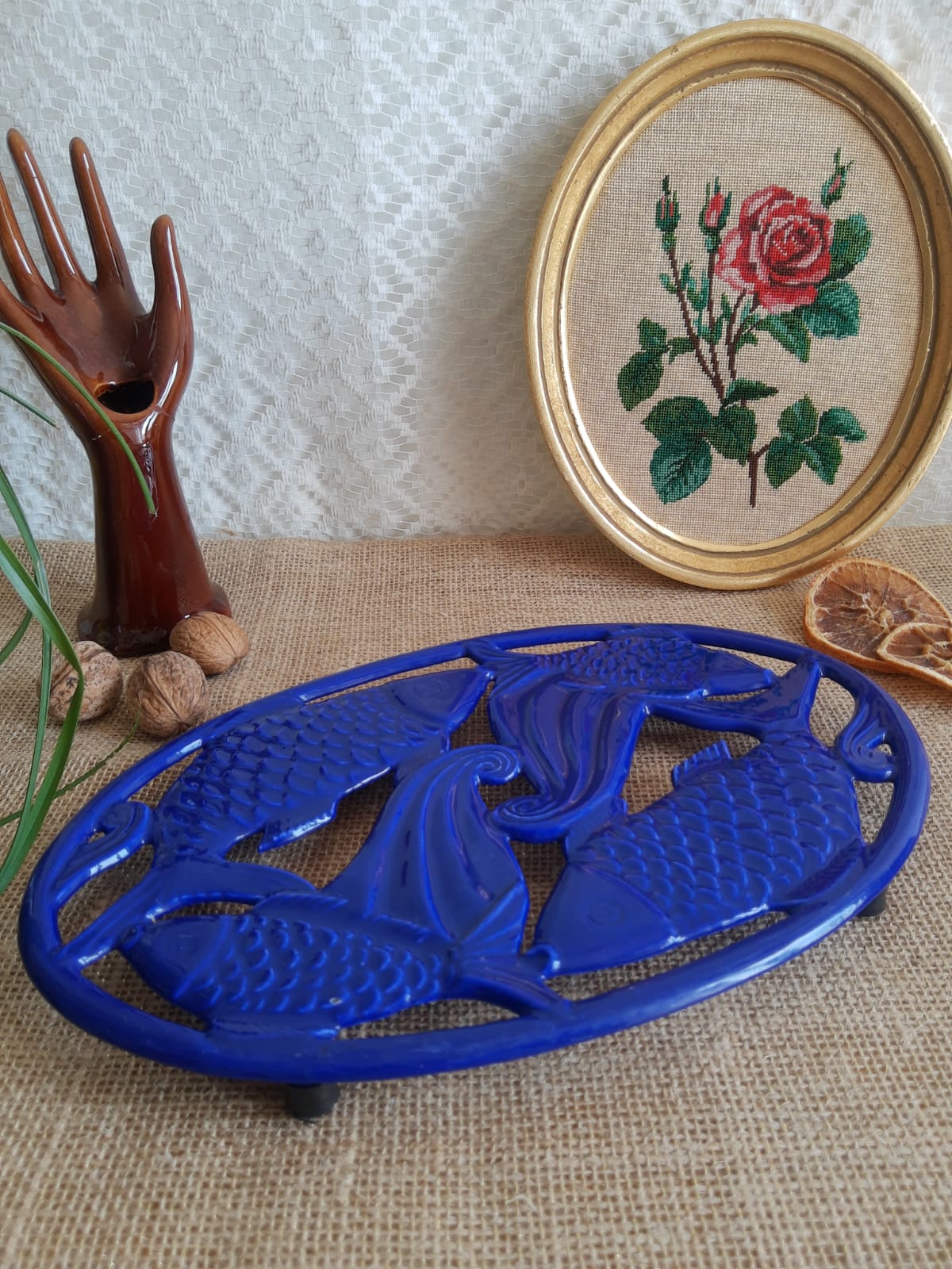 Cast iron underside fish patterns - Vintage