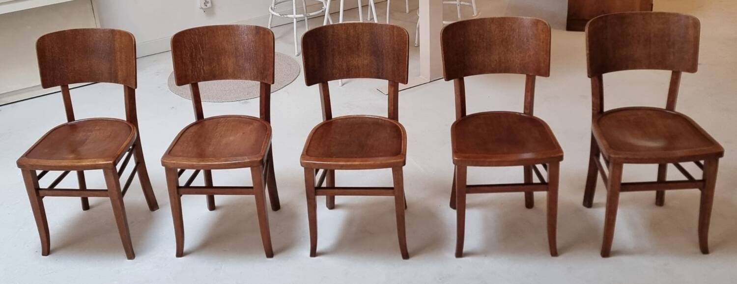 Chaises du milieu du siècle