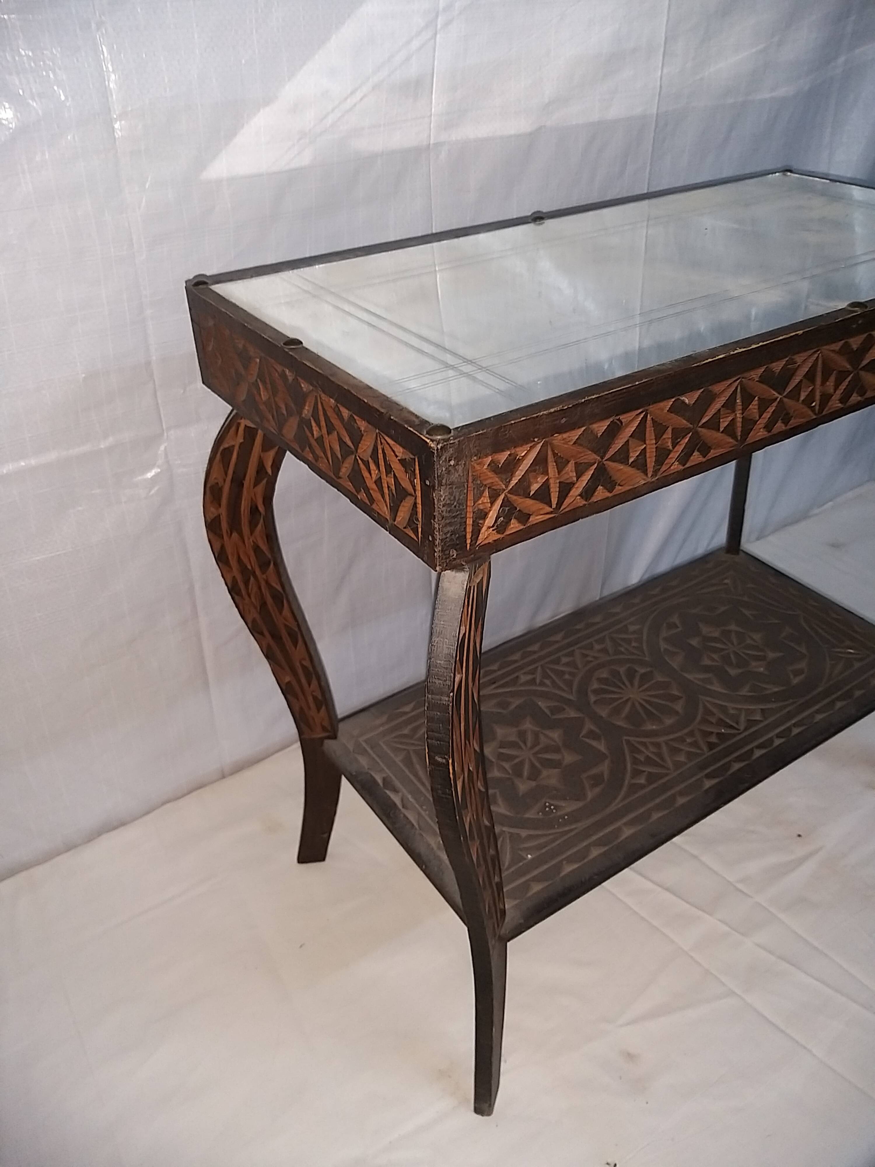 Table d'appoint avec miroir