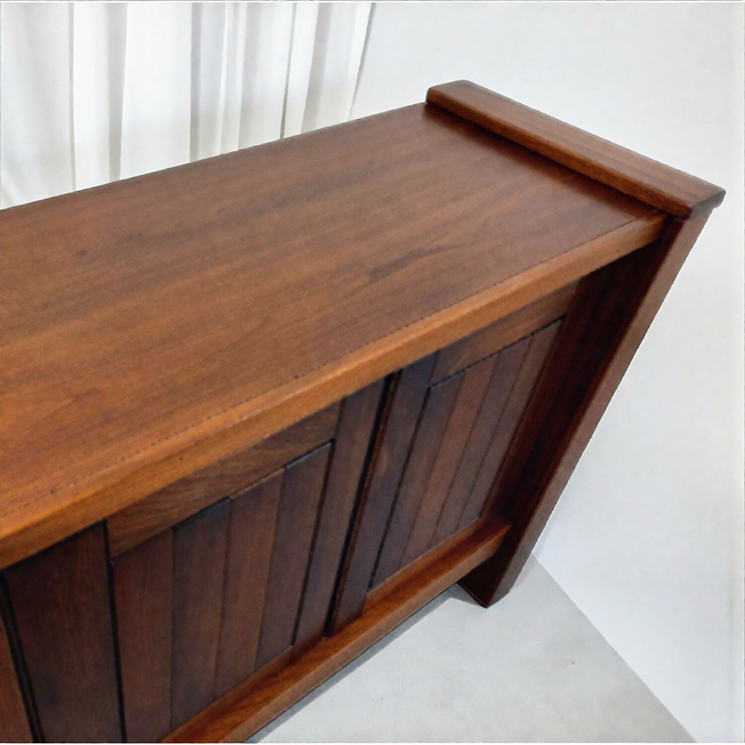 Massive oak buffet house Regain