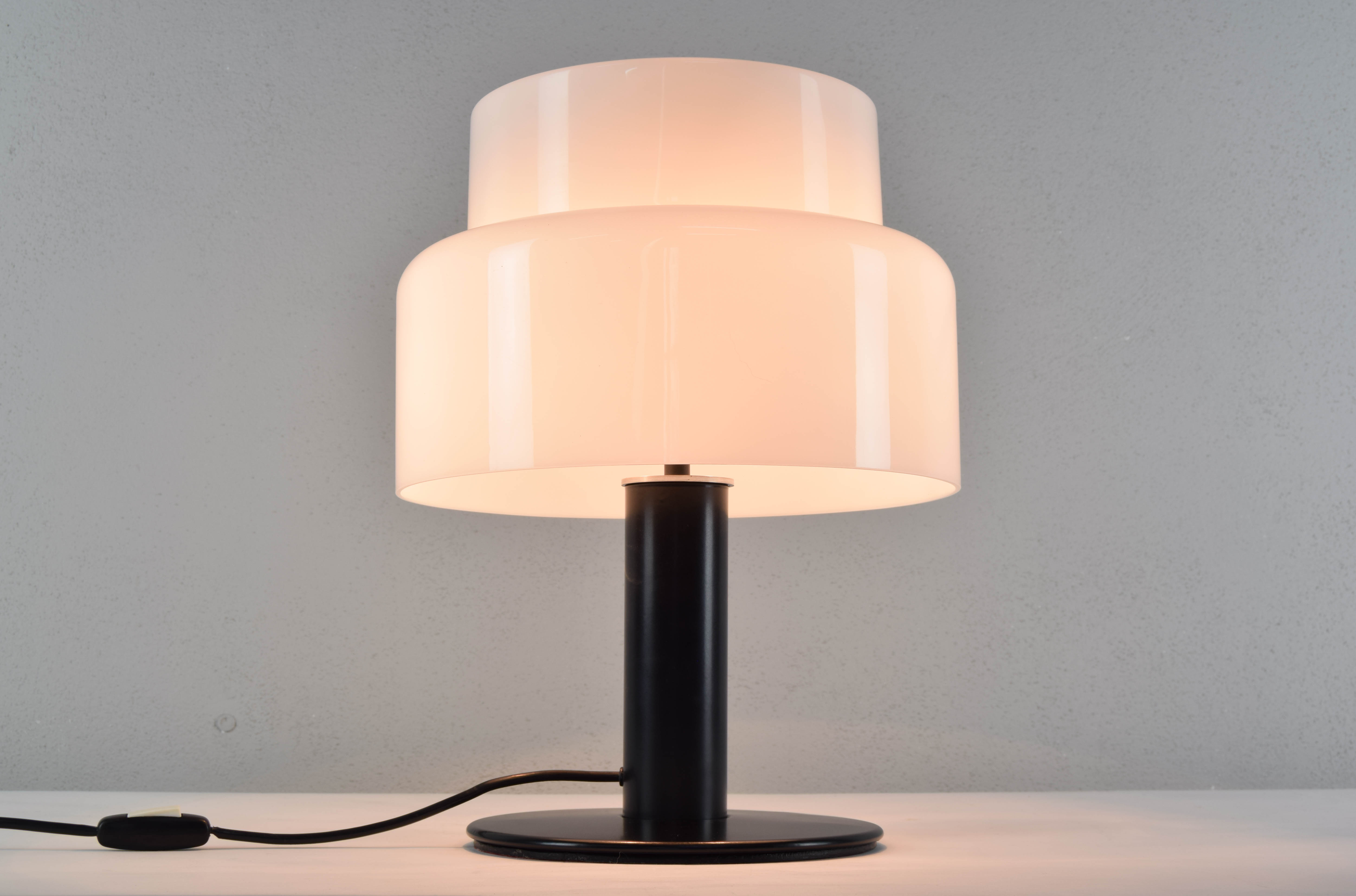 Codialpo Mid-Century Modern Black and White Lucite Seta Table Lamp, Spain, 1970