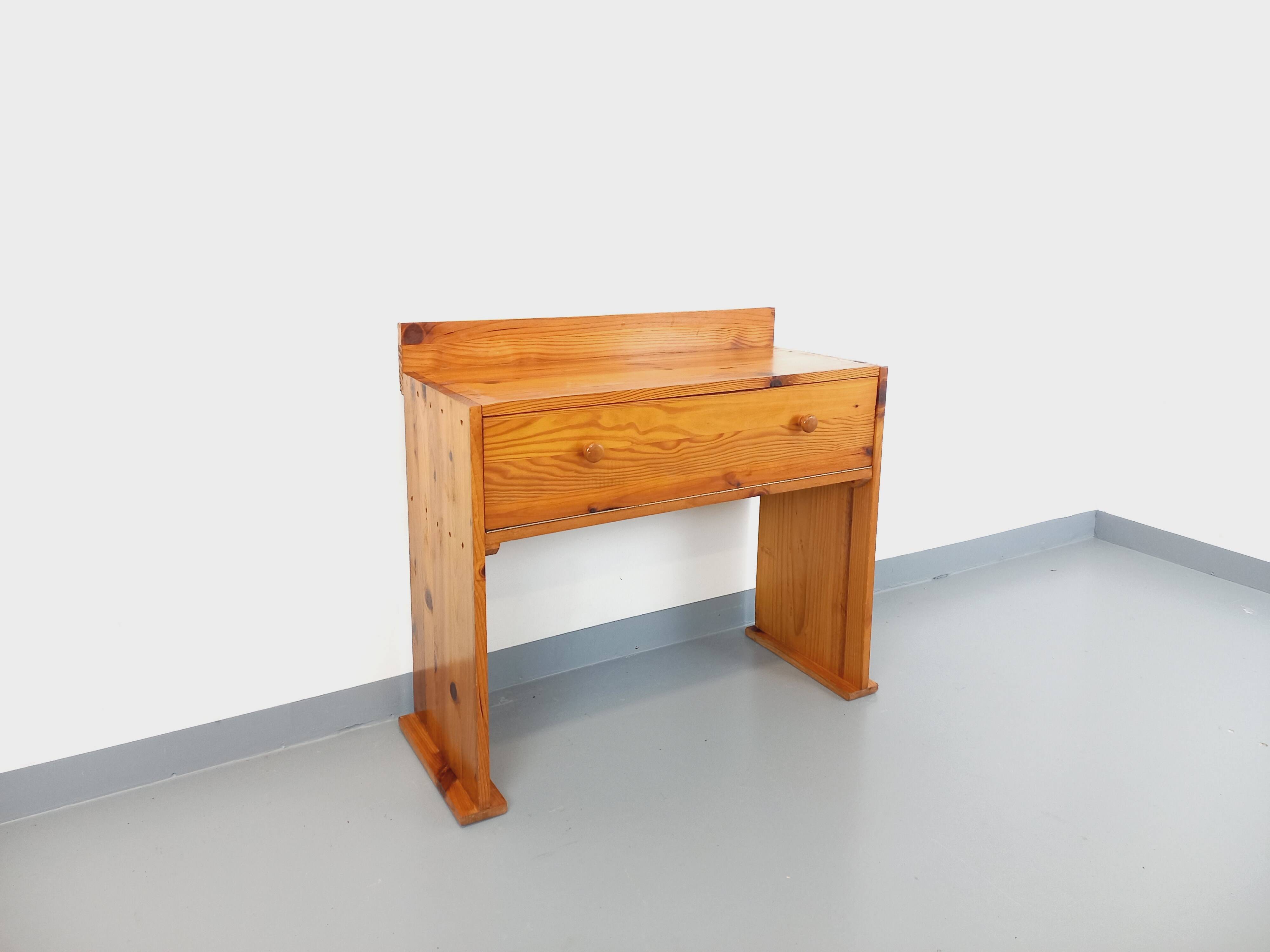 Vintage pine desk with sled legs from the 70s and 80s