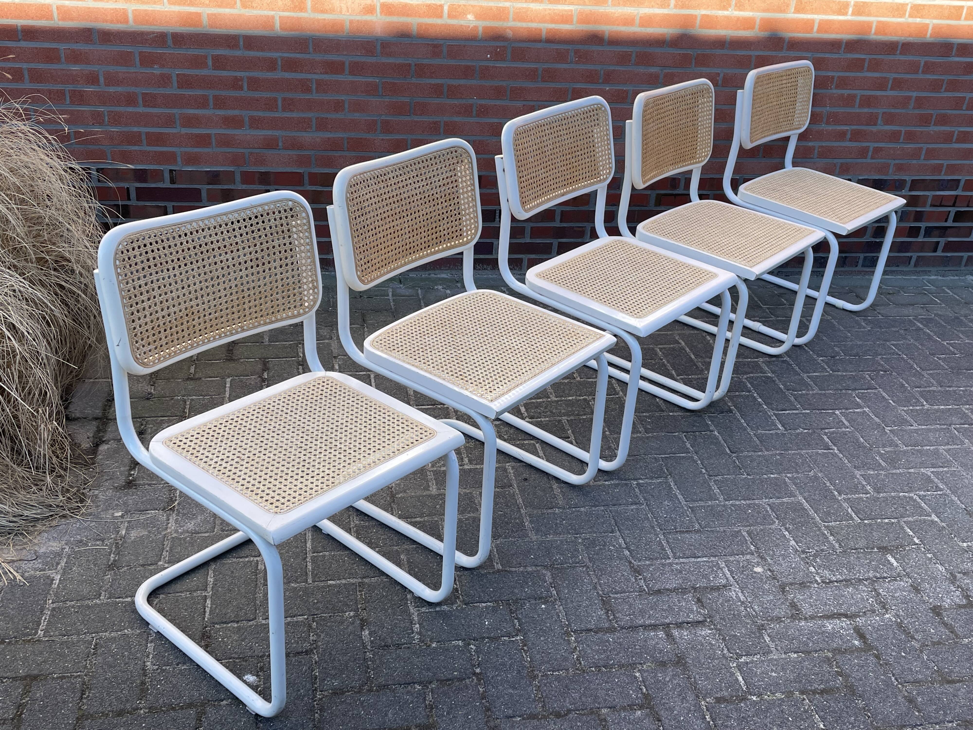 Cesca design chair b32 model in white