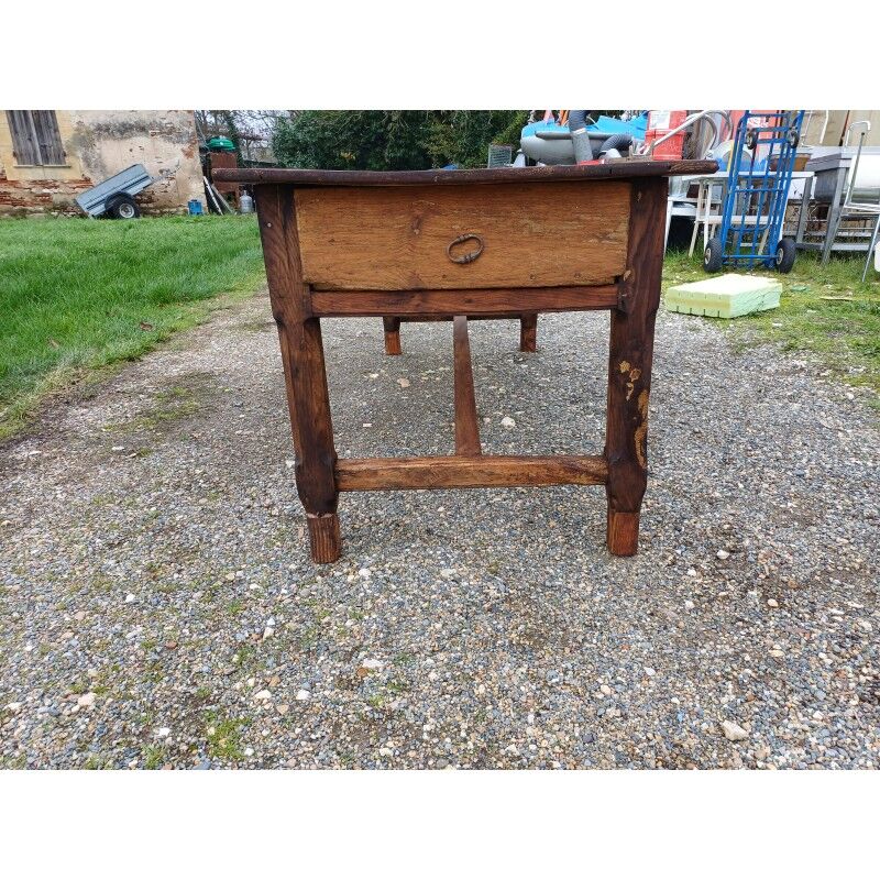 19th century country farmhouse table in walnut and pine, with 3 drawers