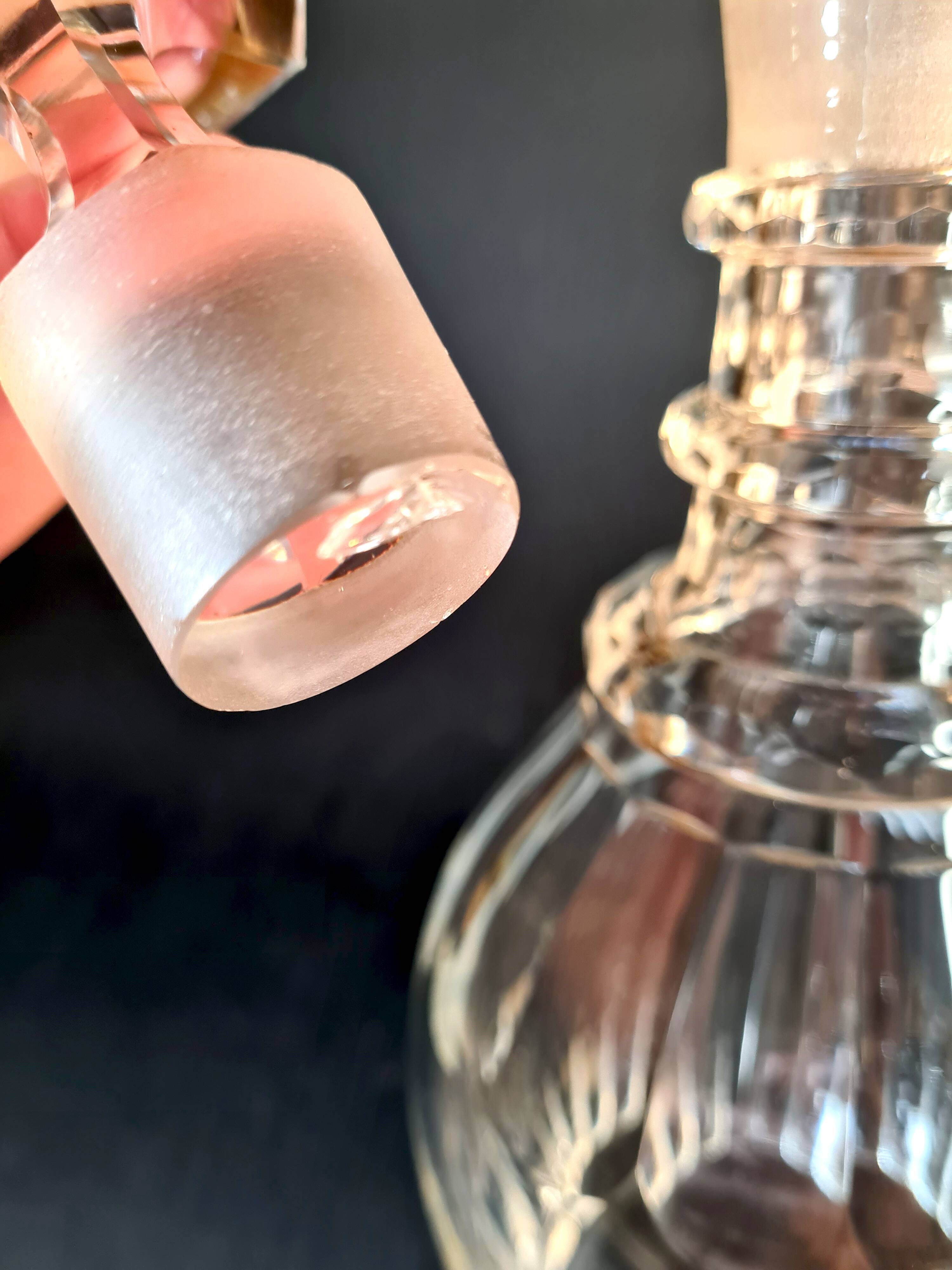 Title: Large Georgian Crystal Decanter – 3-Ring Neck & Stopper