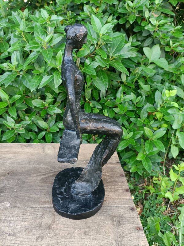 Sculpture danseuse balançoire signée Raphaël
