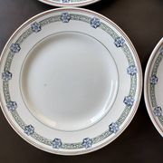 4 assiettes plates St Amand terre de fer