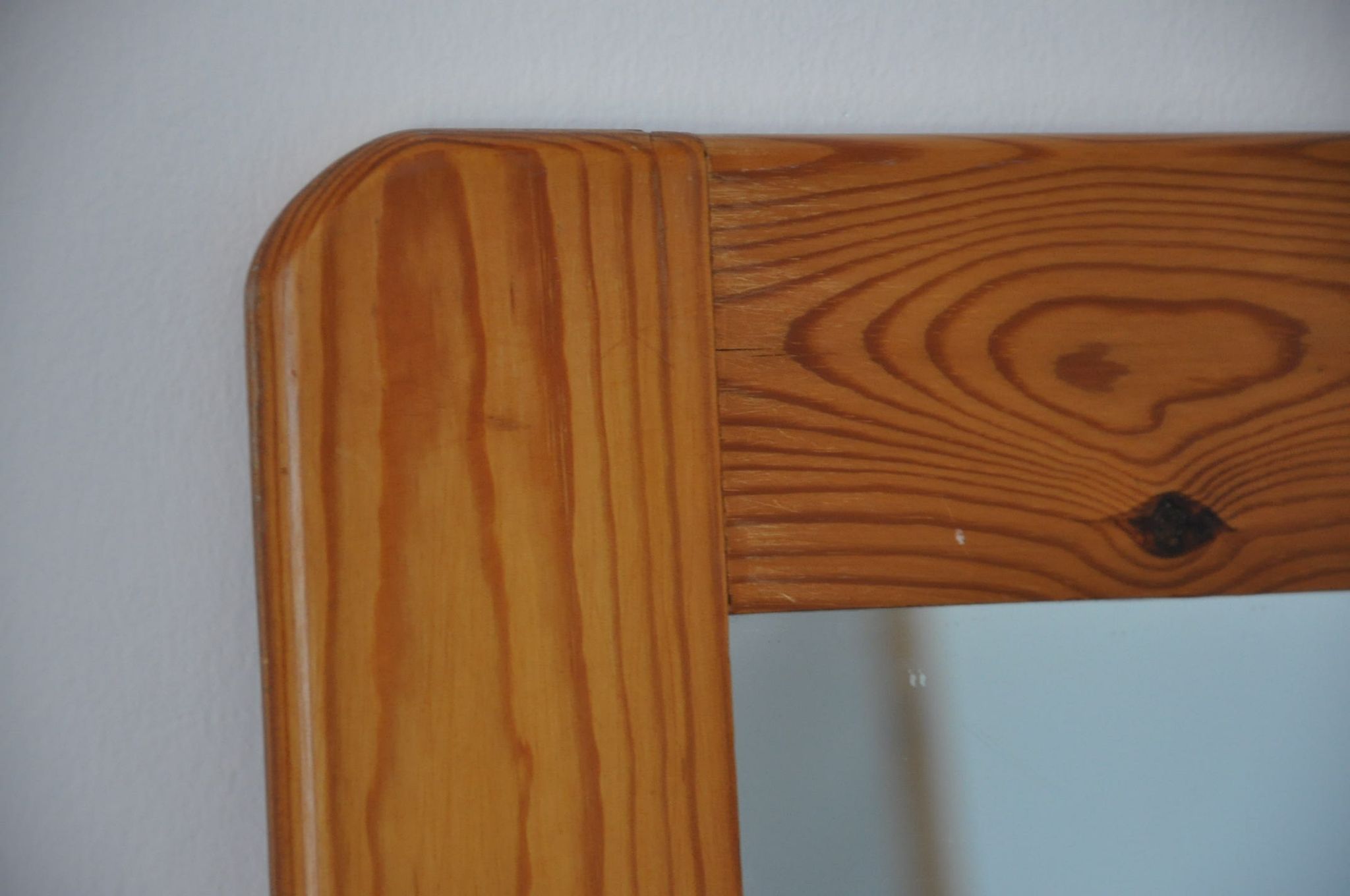 Miroir en bois années 70 pin