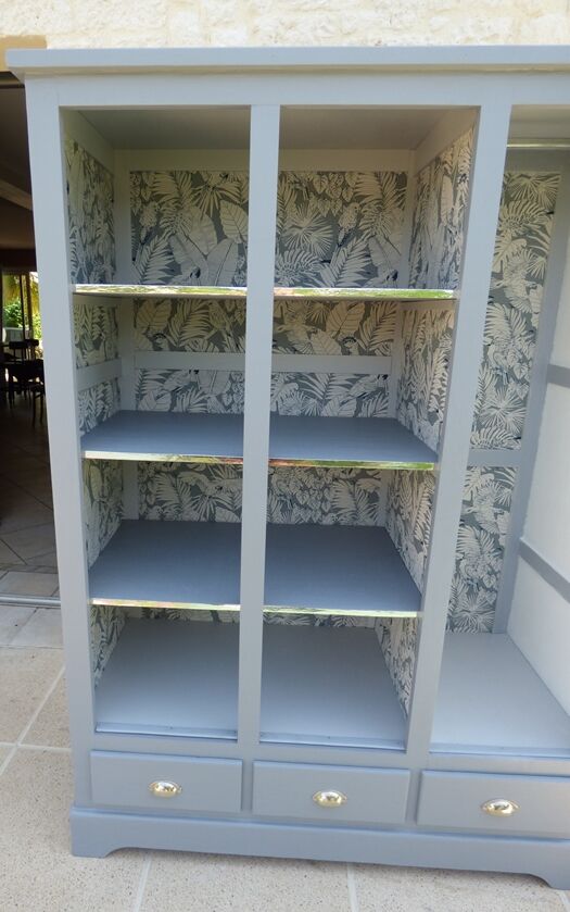 Cloakroom furniture or entrance furniture with plenty of storage space – wardrobe side, shelf side