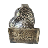 Bronze pocket tray signed Max Le Verrier. Antique scene. Dimensions 15 x 8 cm.
