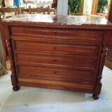 Walnut chest of drawers