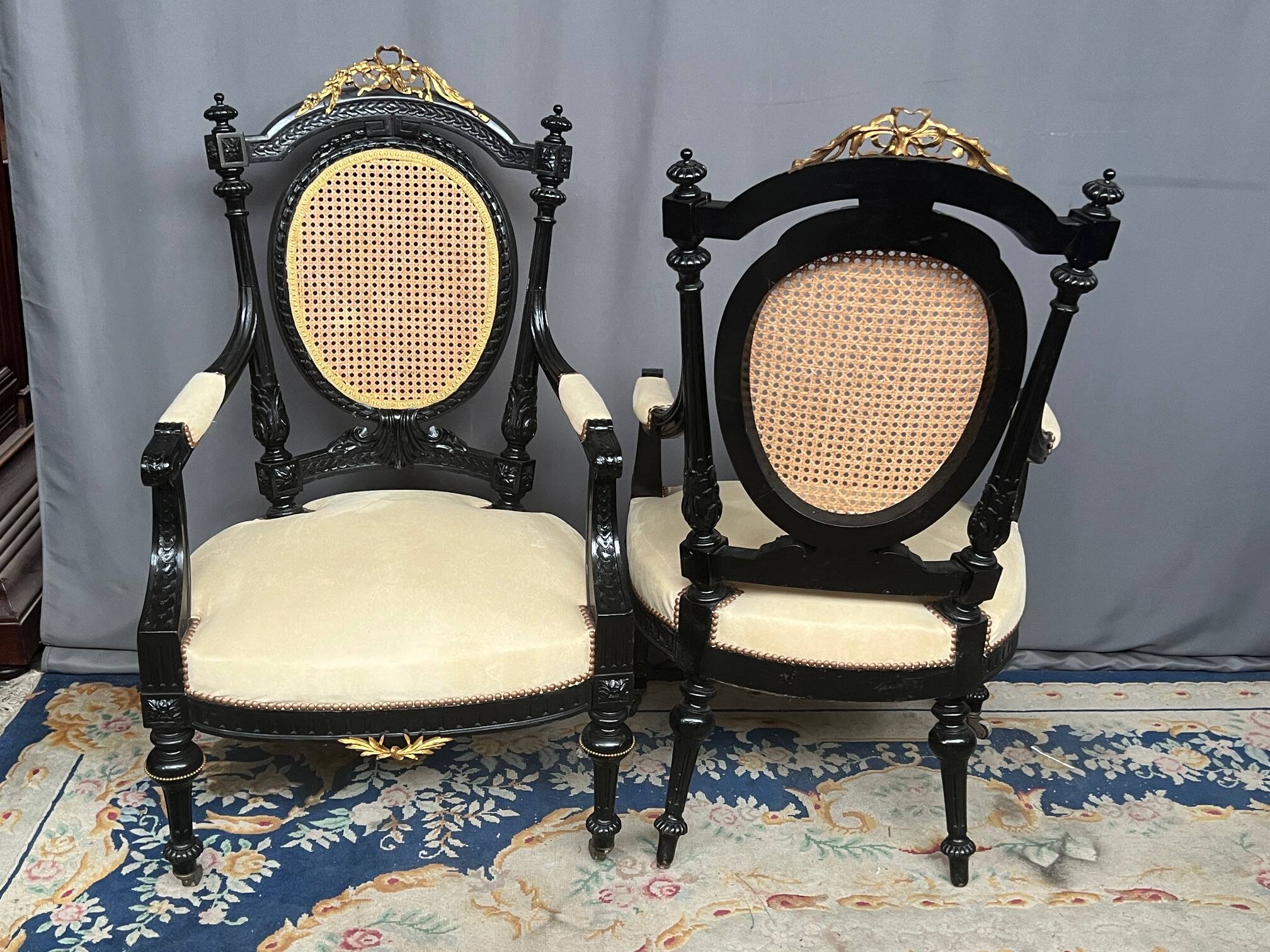 Paire de fauteuils Napoléon III.