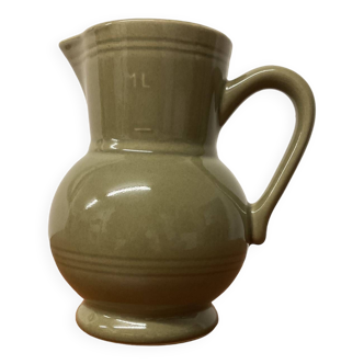 Émile Henry ceramic pot