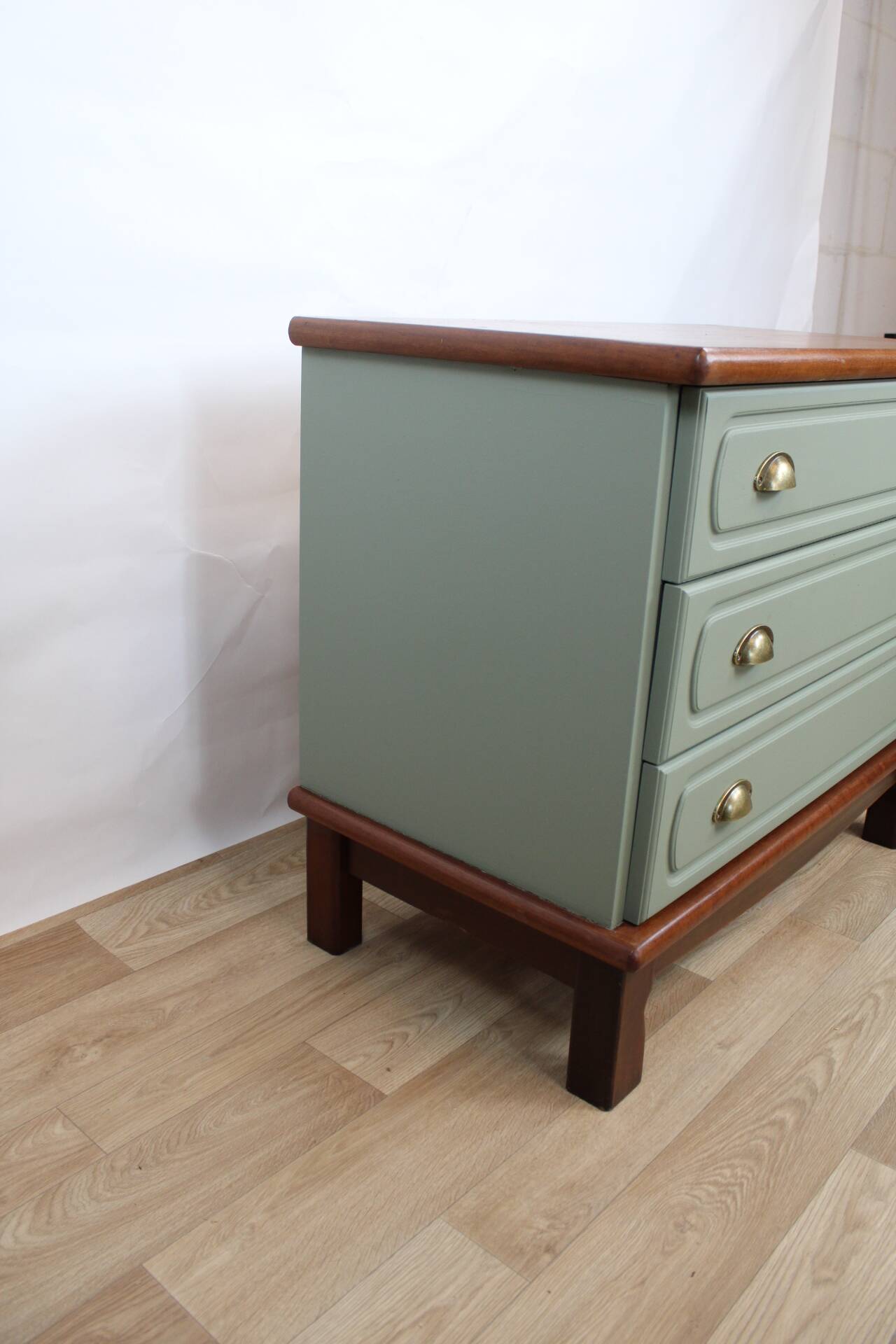 Sage green 3-drawer chest of drawers Gautier 1970 France