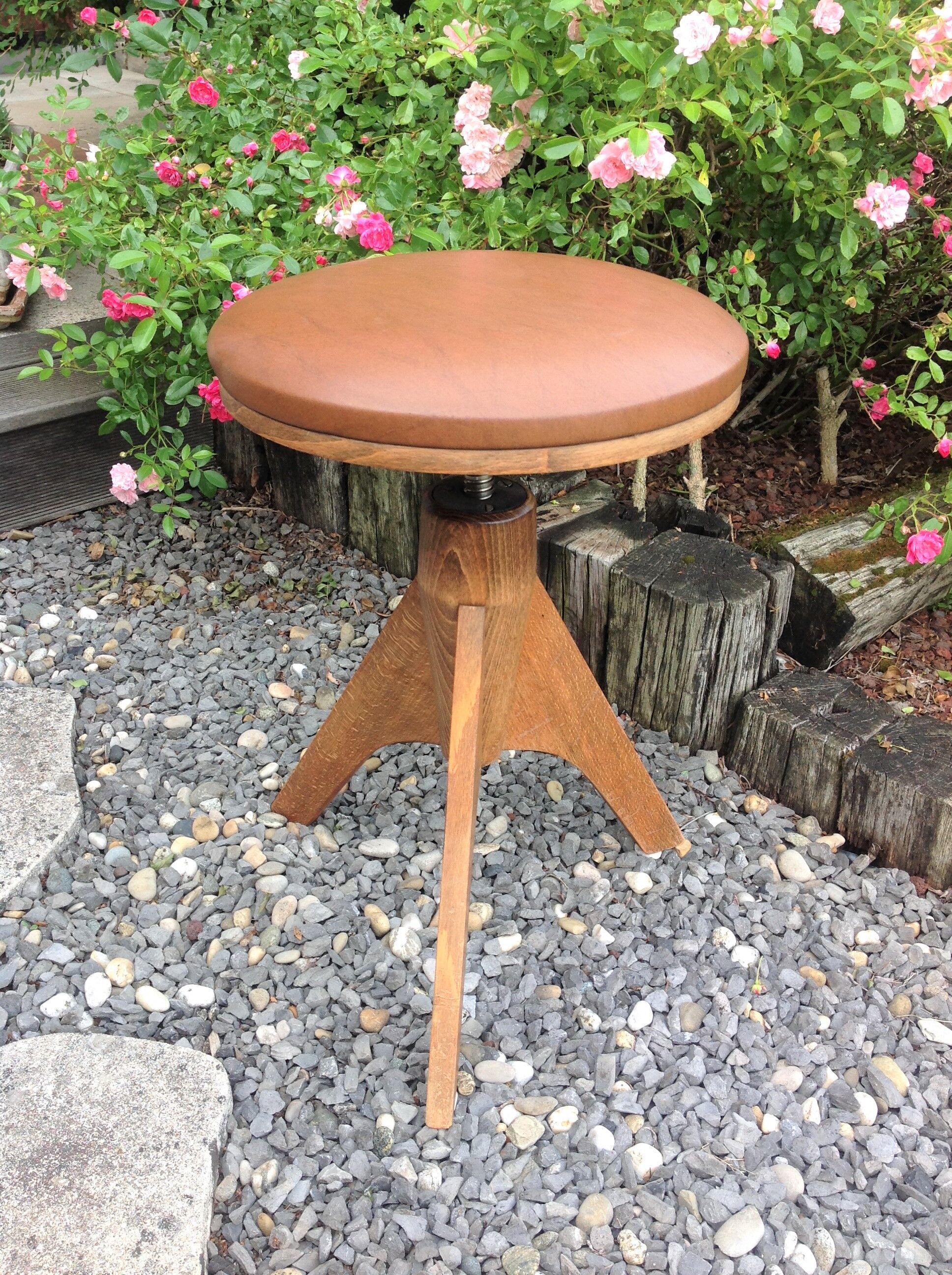 Vintage tripod foot piano stool 60s-70s