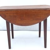 Round table with flaps