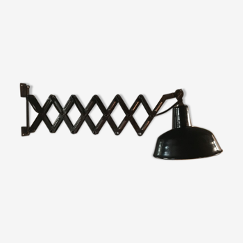 Industrial accordion wall lamp