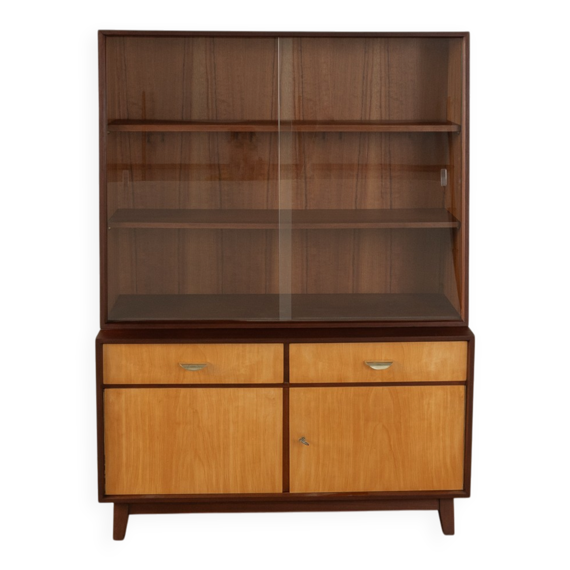 Display cabinet from the 1950s