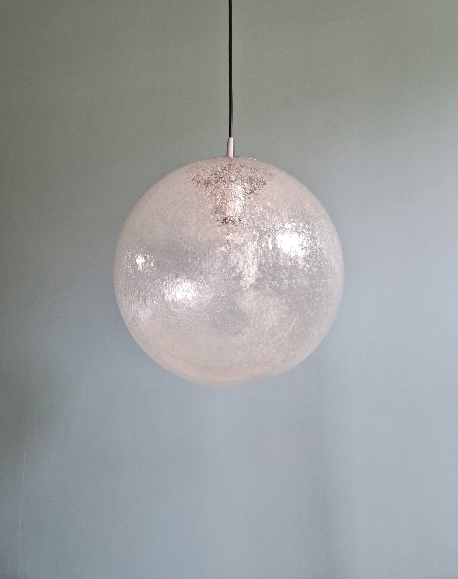 Suspension Space Age in blown bubble glass, Peill & Putzler, 1970