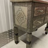 Commode Orientale ciselée 4 tiroirs