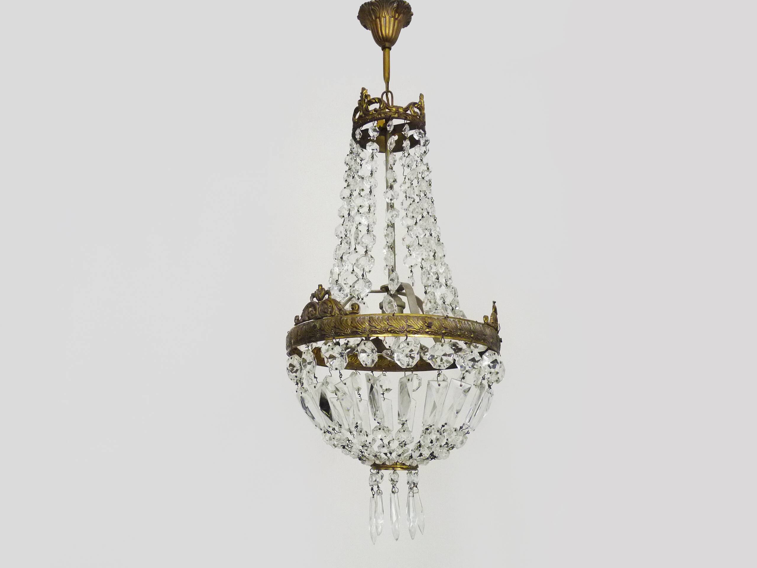 Vintage Italian balloon chandelier, glass pendants. 1950s 1960s.