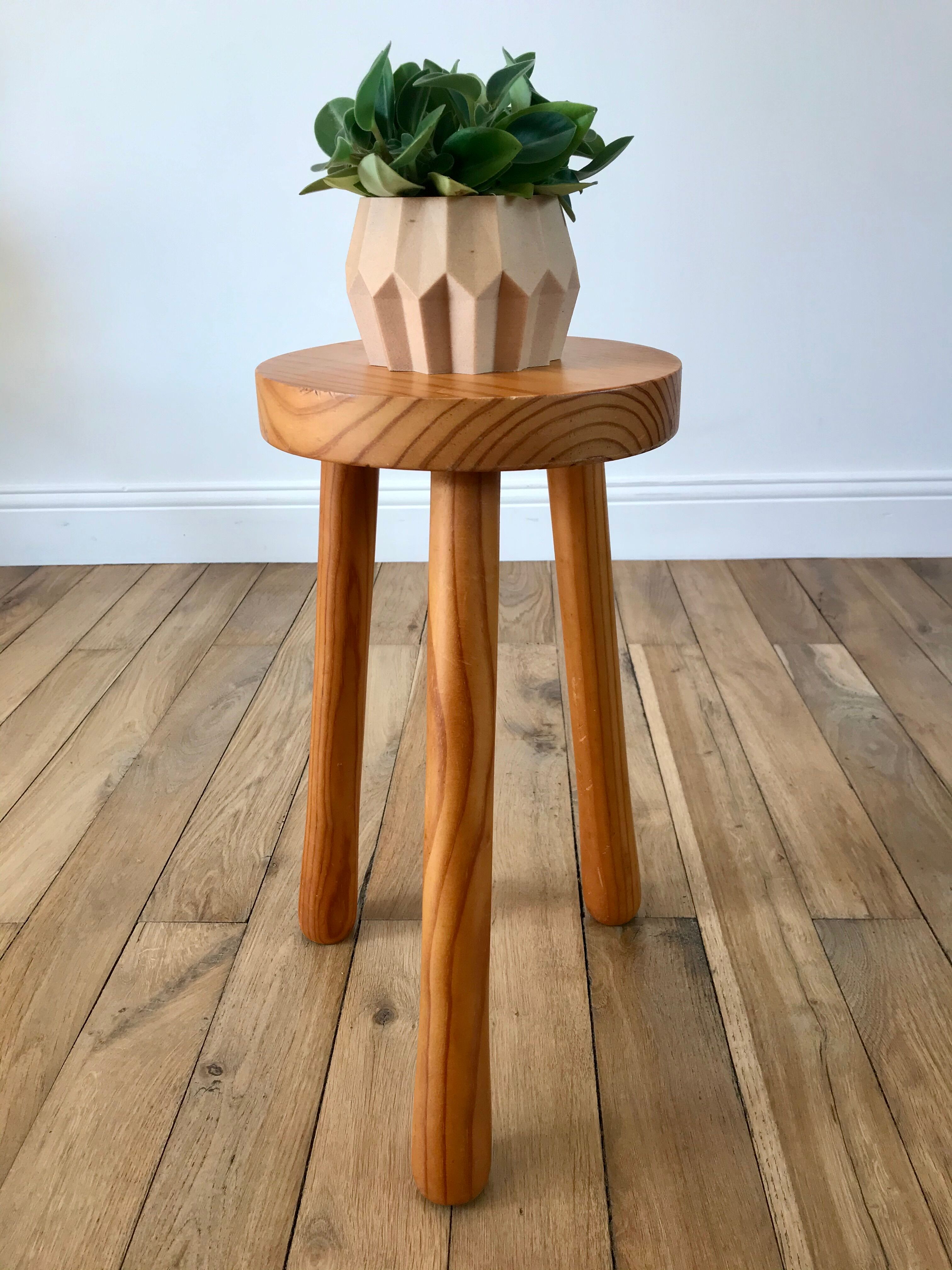 Small tripod stool in blond wood pine 60s-70s