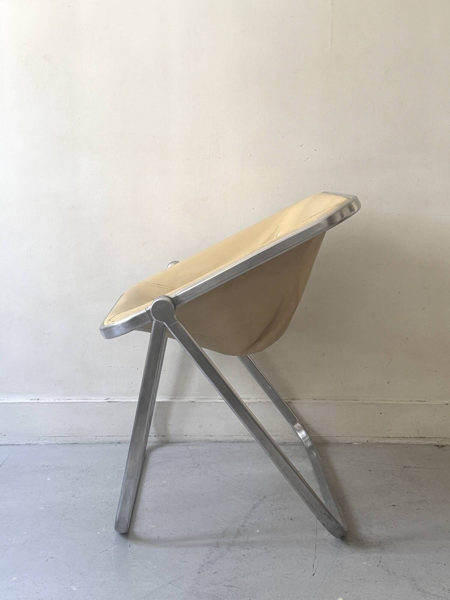 Plona Armchair in Beige Leather & Chrome by G. Piretti for A. Castelli, 1970s design