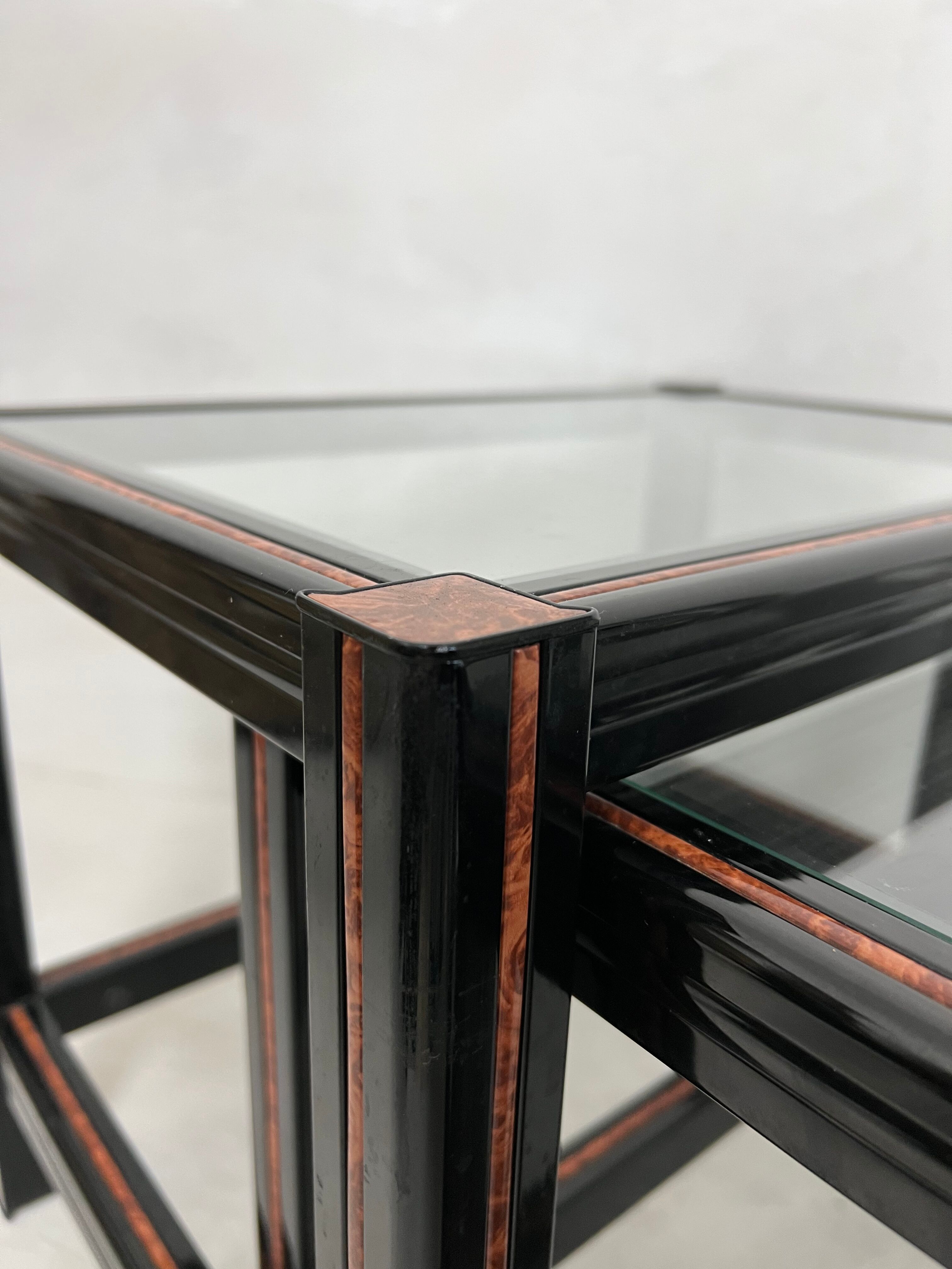 Mimiset vintage black