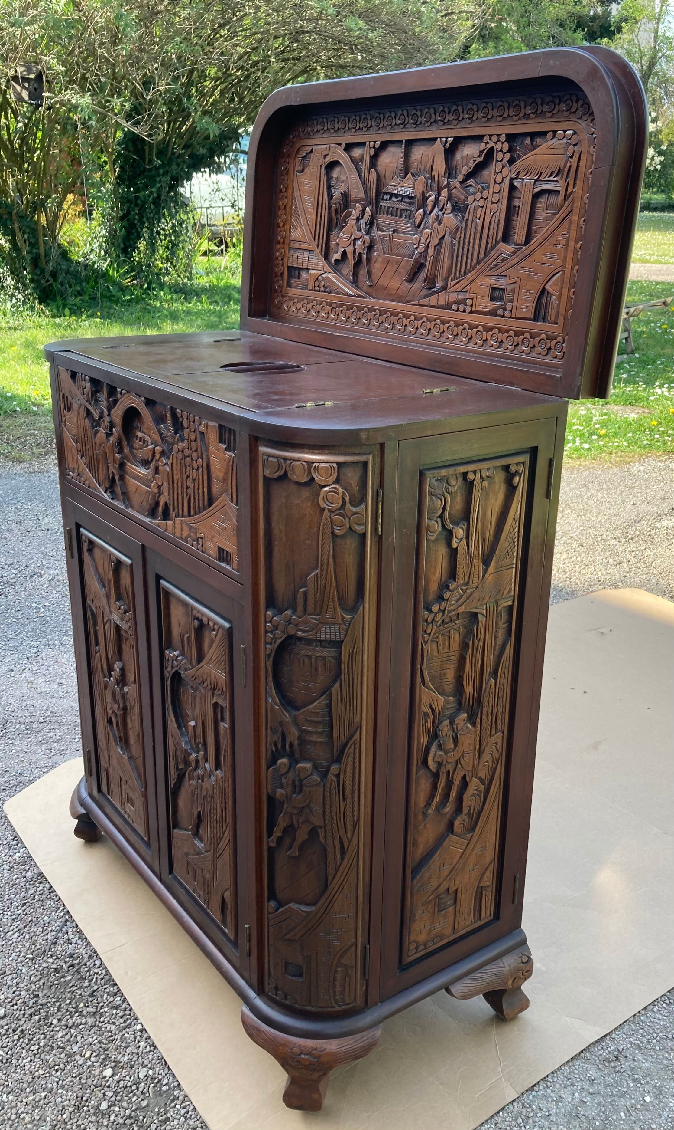 Bar origin Asia fully carved