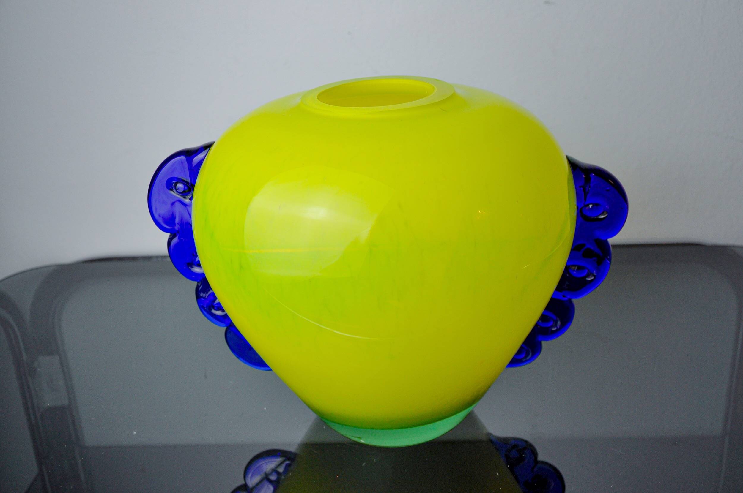 Vase Orecchio en verre de Murano, verre souflé jaune et bleu, Italie, 1970