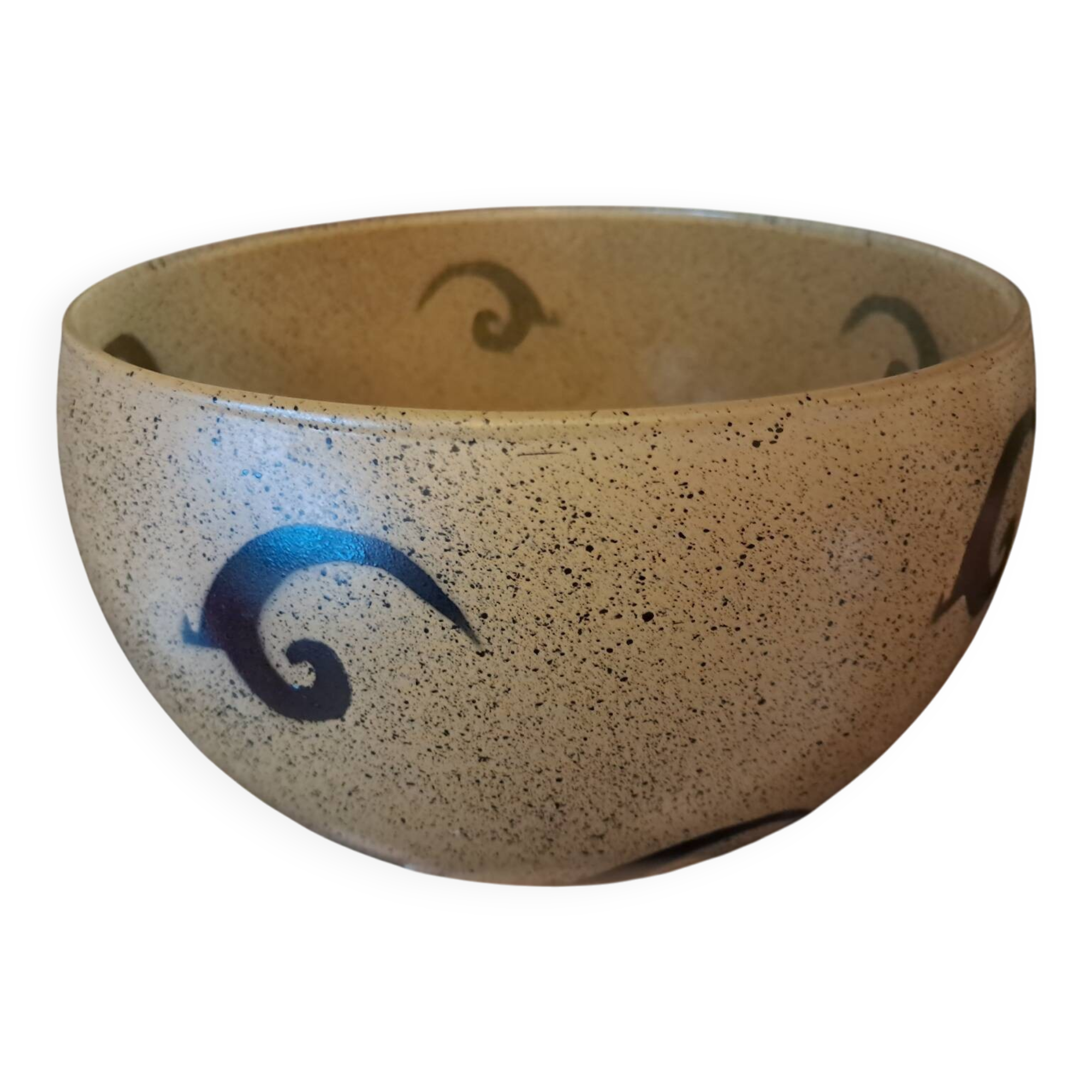 Glass paste salad bowl