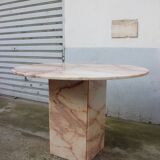 Table à manger en marbre rose