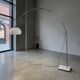 Lampadaire arc vintage chromé avec socle en pierre