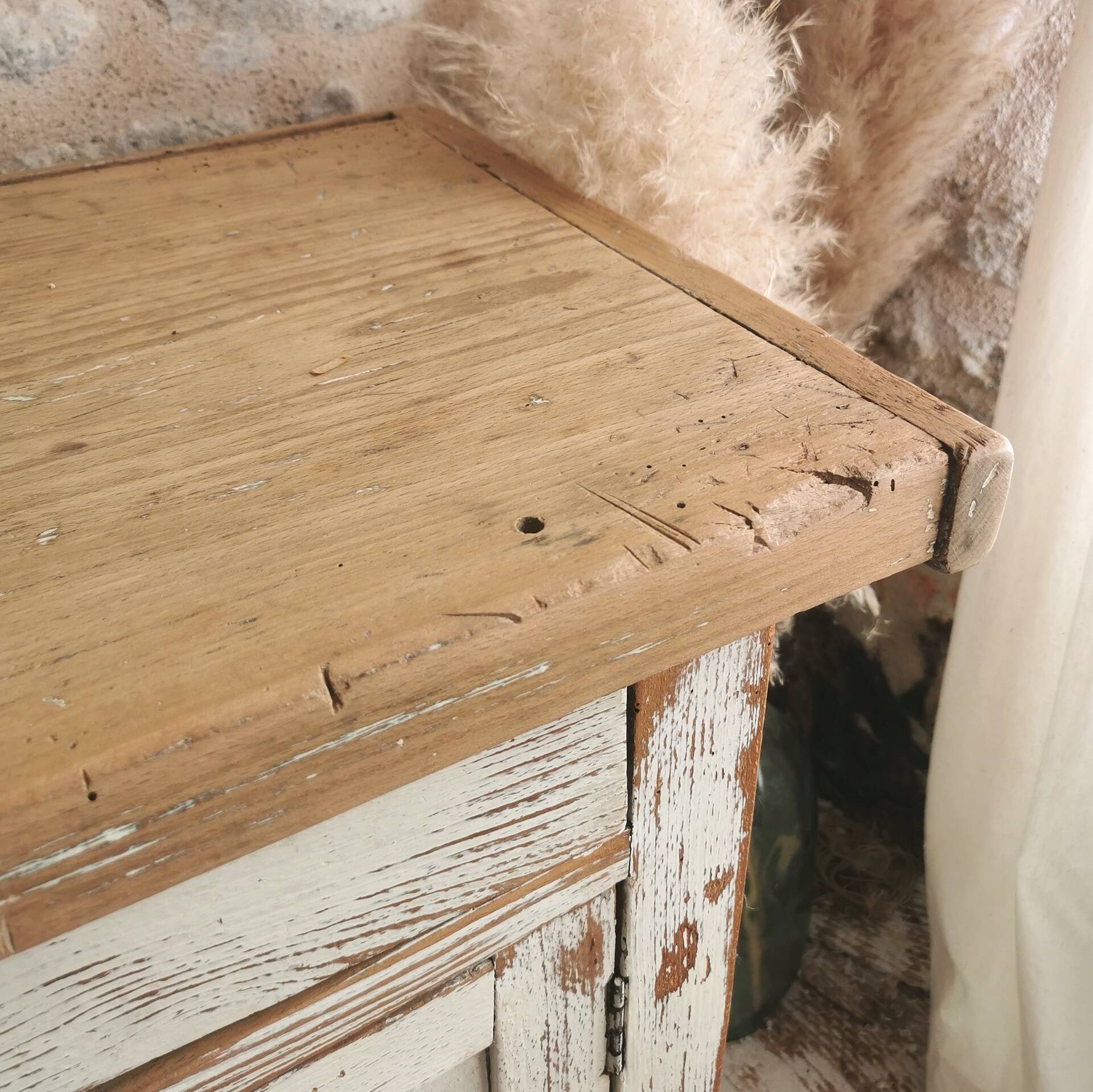 Petit établi, meuble de métier ancien