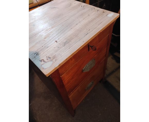 Art Deco bedside on roulette handle shells 1920-30