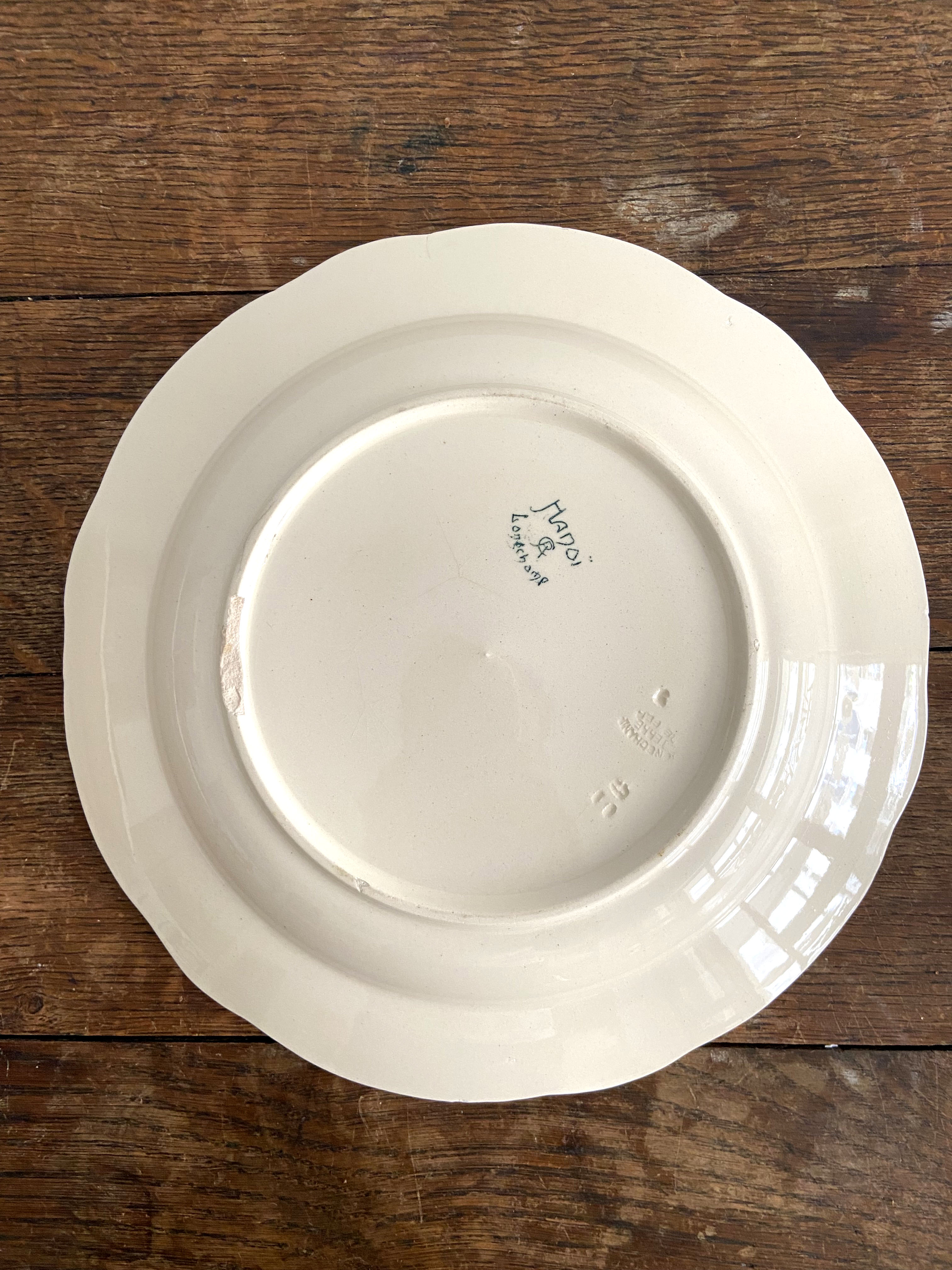 Hollow flat in Longchamp iron earth