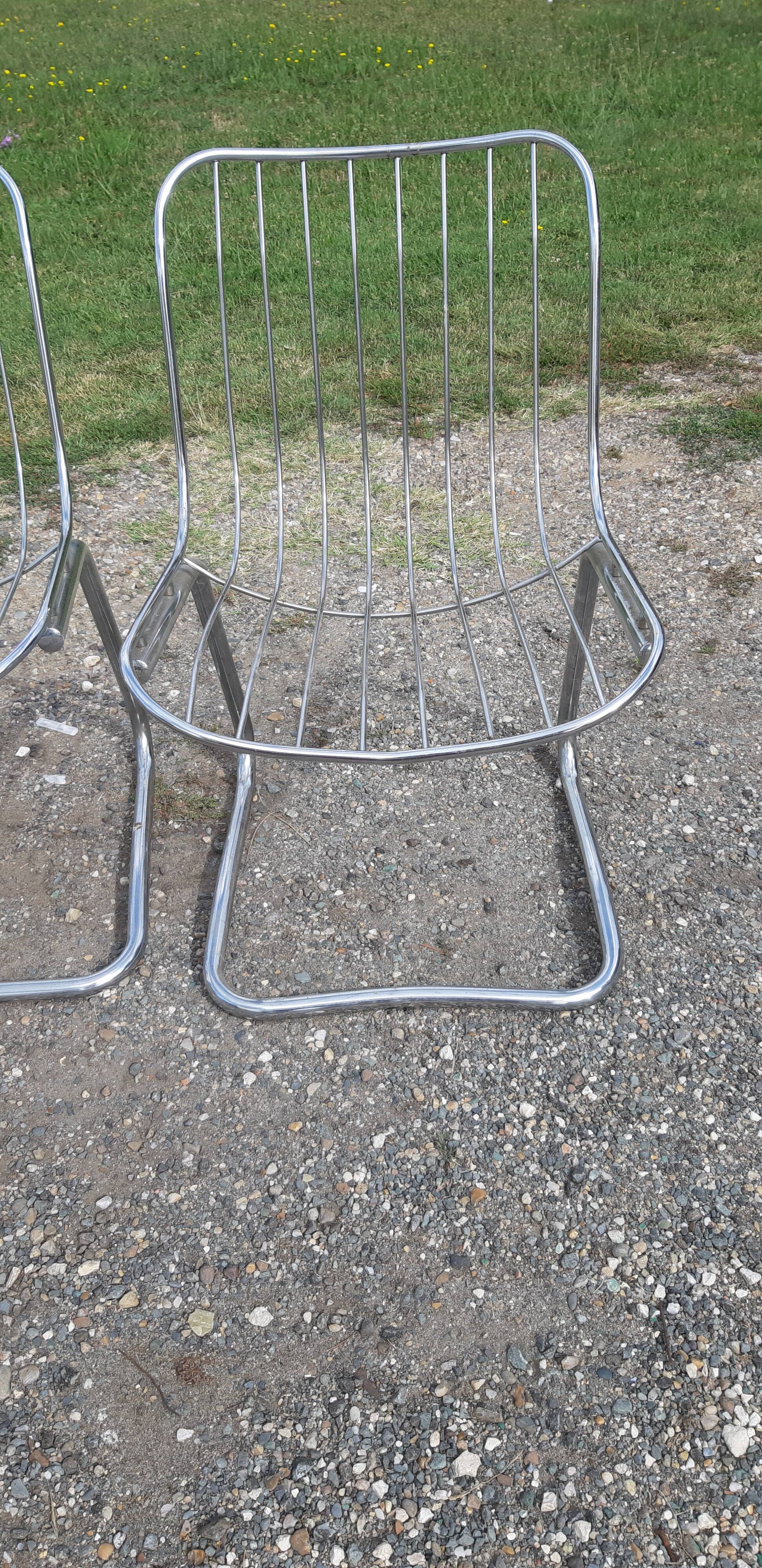 6 vintage Italian chairs from the 70s