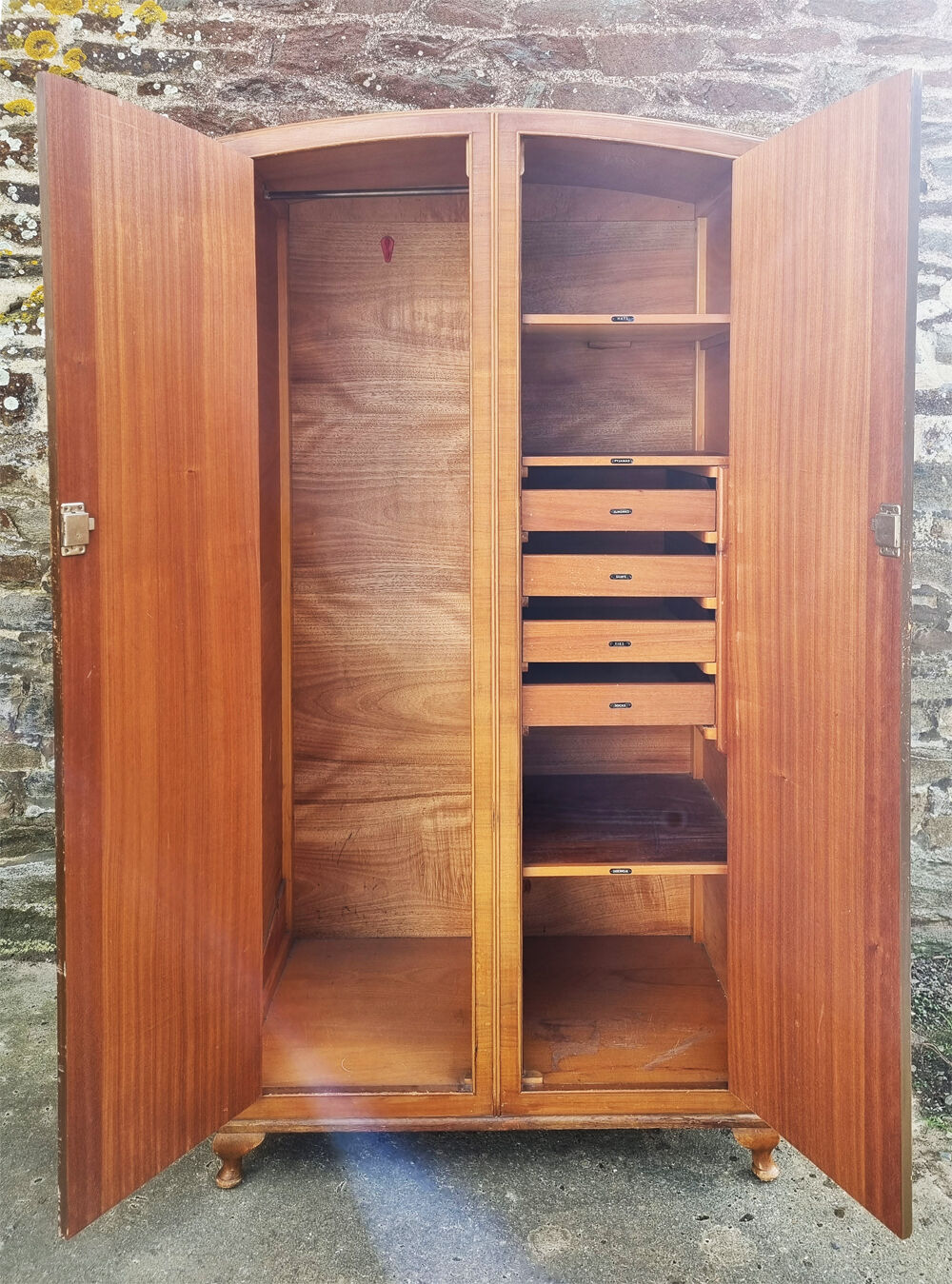 Armoire anglaise d'internat tallboy georgien art déco années 30