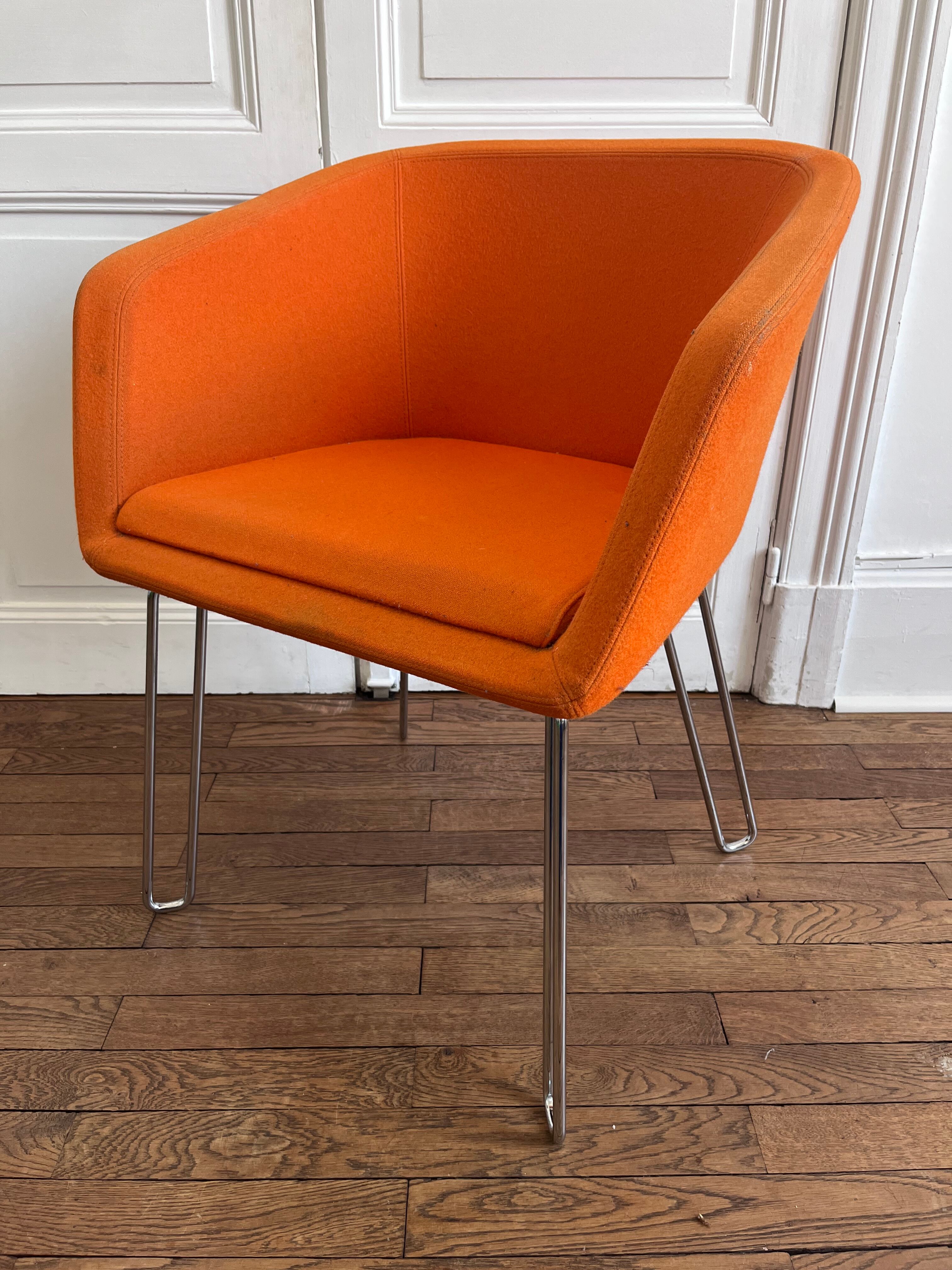 Paire de fauteuils orange 1970