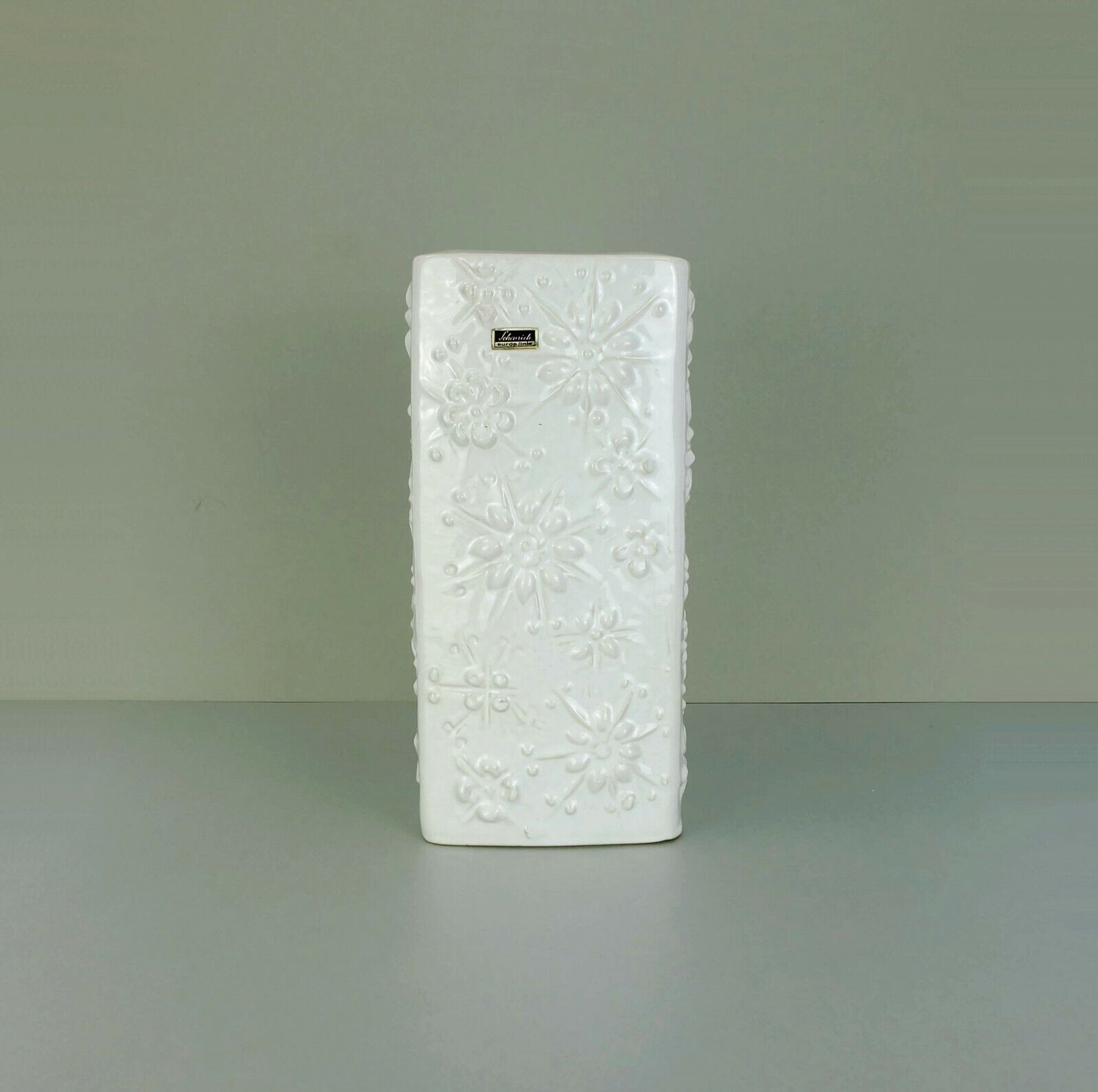 Vase vintage allemand de l'Ouest Scheurich Kosmos, émaillé blanc, motif sputnik modèle 263-31.