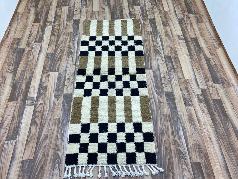 Beni Ourain Berber rug in wool, size 1.5/2.5 m.