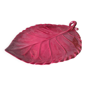 Red burgundy leaf earthenware dish