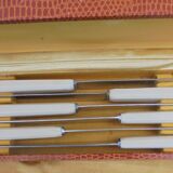 6 vintage knives bakelite handle