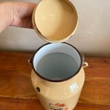 Enamelled sheet metal pot with lid and wooden handle country décor